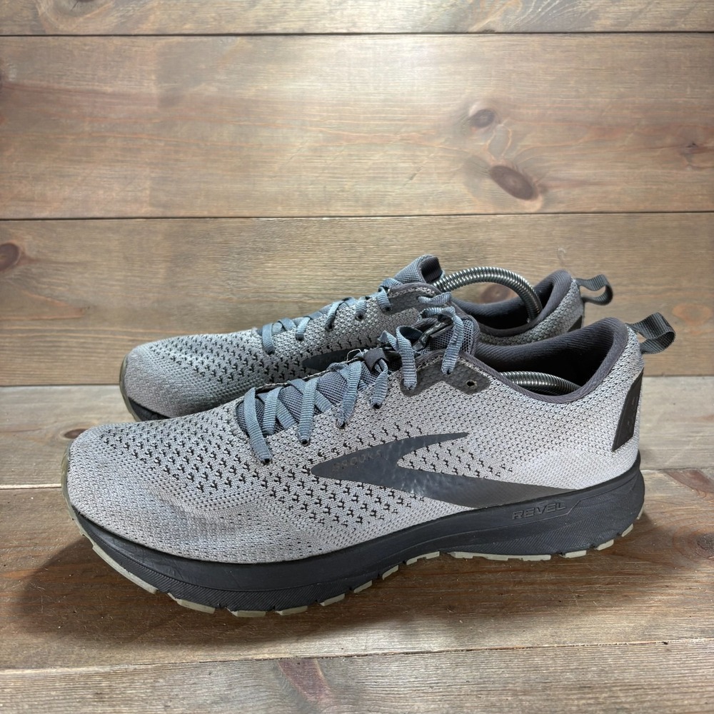 Brooks Revel Mens size 10 shoes Gray Knit Lace Up Cushioned running sneakers